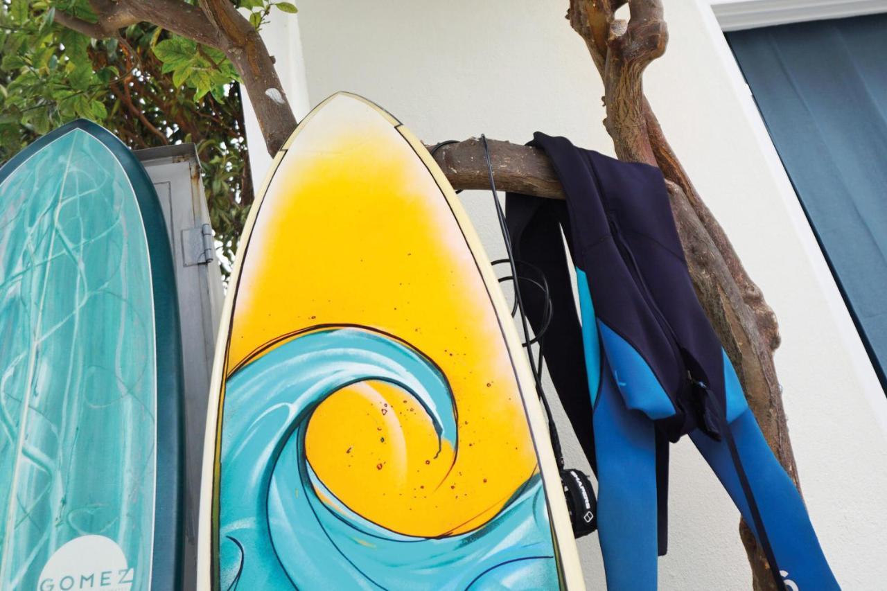 Getwet Surfcamp Bed & Breakfast Costa da Caparica Exterior photo
